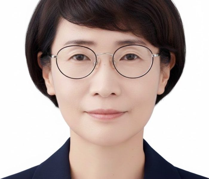 이진아-교수.jpg